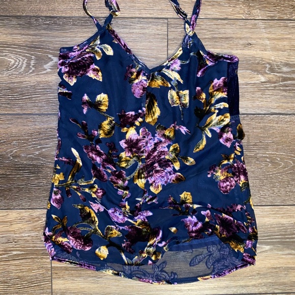 •NEW!• Velvet floral camisole tank - Picture 4 of 10
